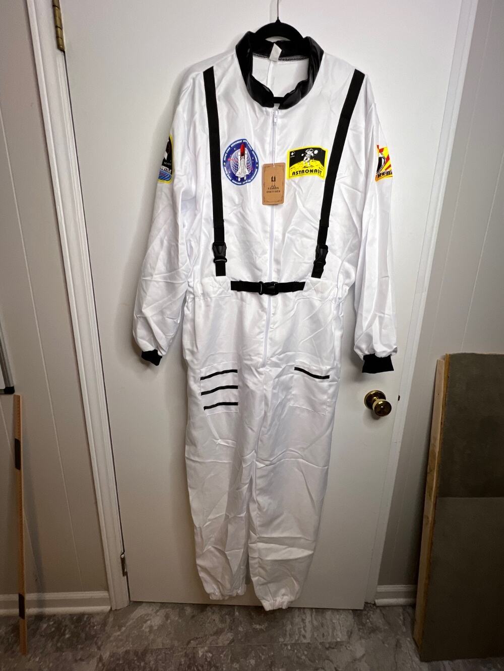 Men`s White Astronaut Costume Adult NASA Spaceman Suit Size 2XL Halloween NWT